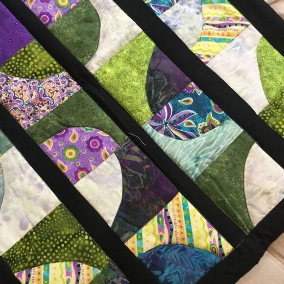 NWT Hand Crafted Quilted Geometric Runner/Hanging - Picture 4 of 11